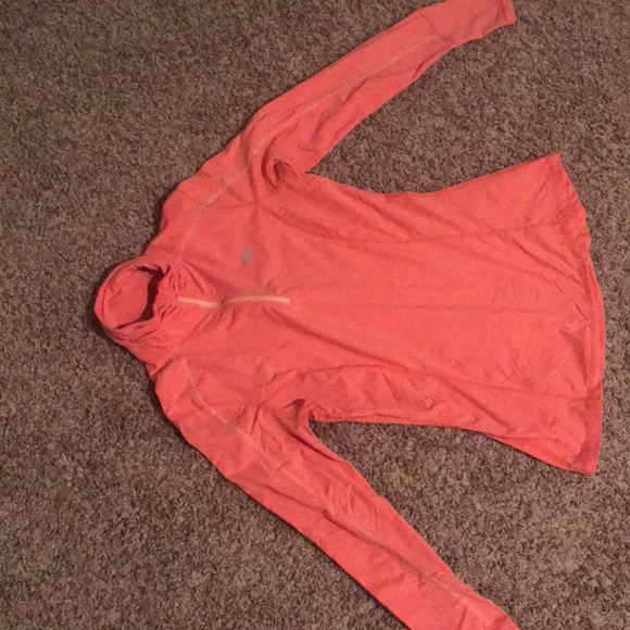 Coral pullover - Picture 2 of 3